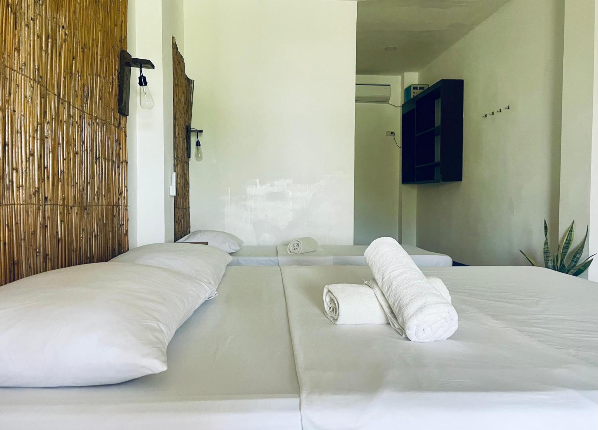 Siargao Sunflower Suites General Luna  Exterior photo